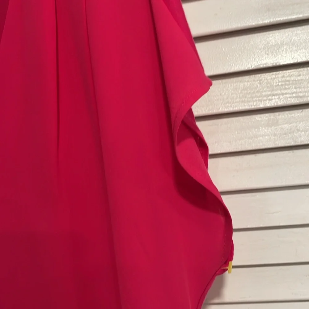 NWOT Pink Fushia V-Neck Short Sleeve Slip on Tunic Blouse, Size Small - Picture 4 of 6